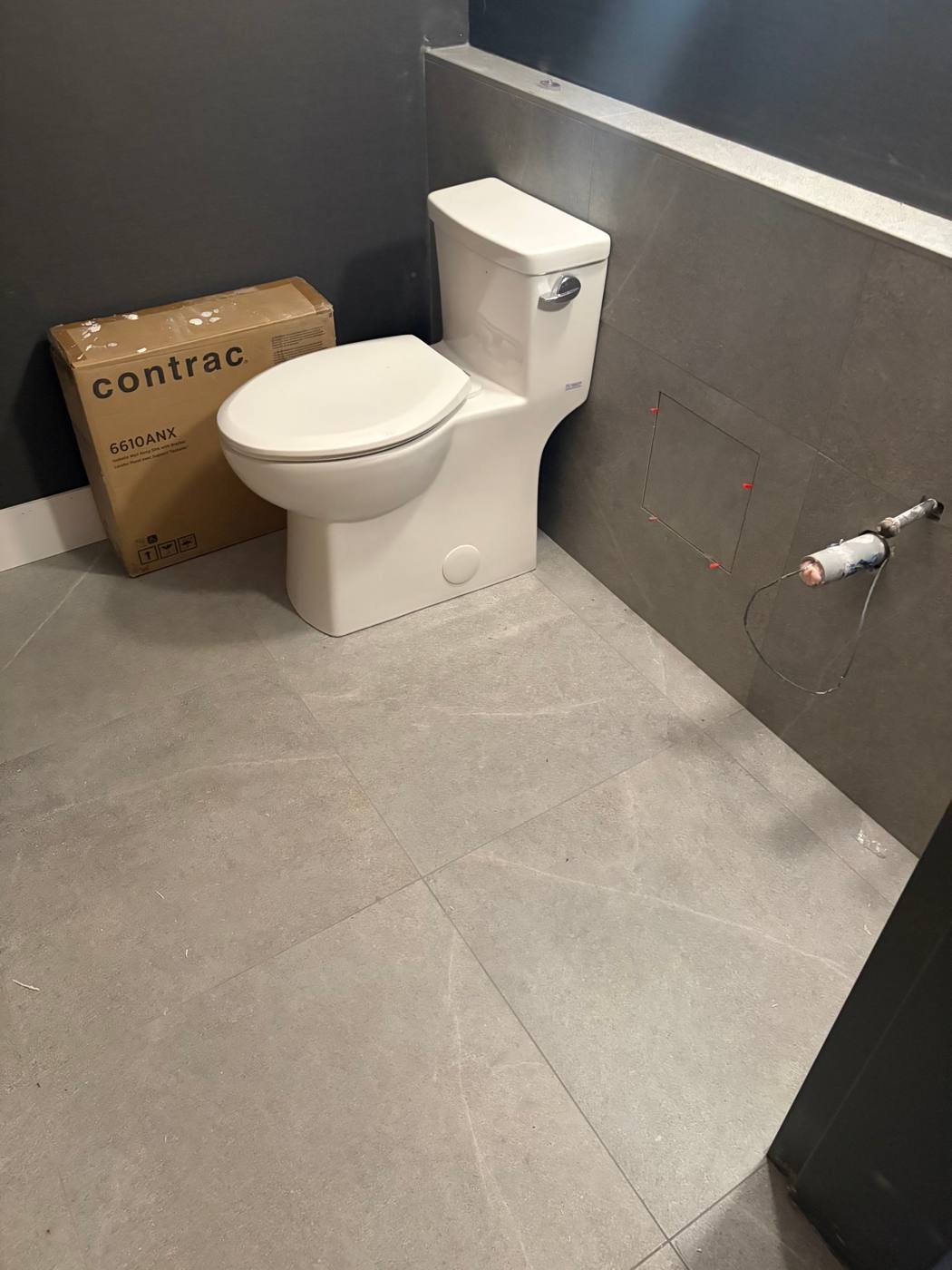 Stanhope Golf Course, large-format porcelain washroom floor